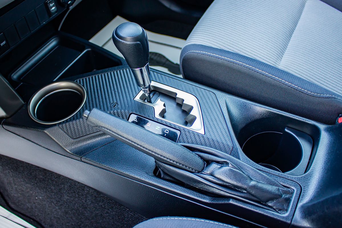 2015 Toyota RAV4 XLE photo 25
