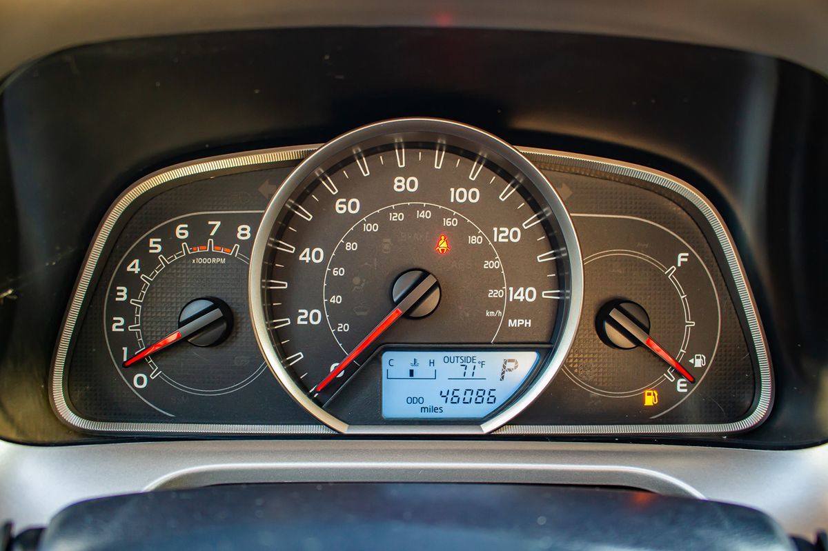 2015 Toyota RAV4 XLE photo 19