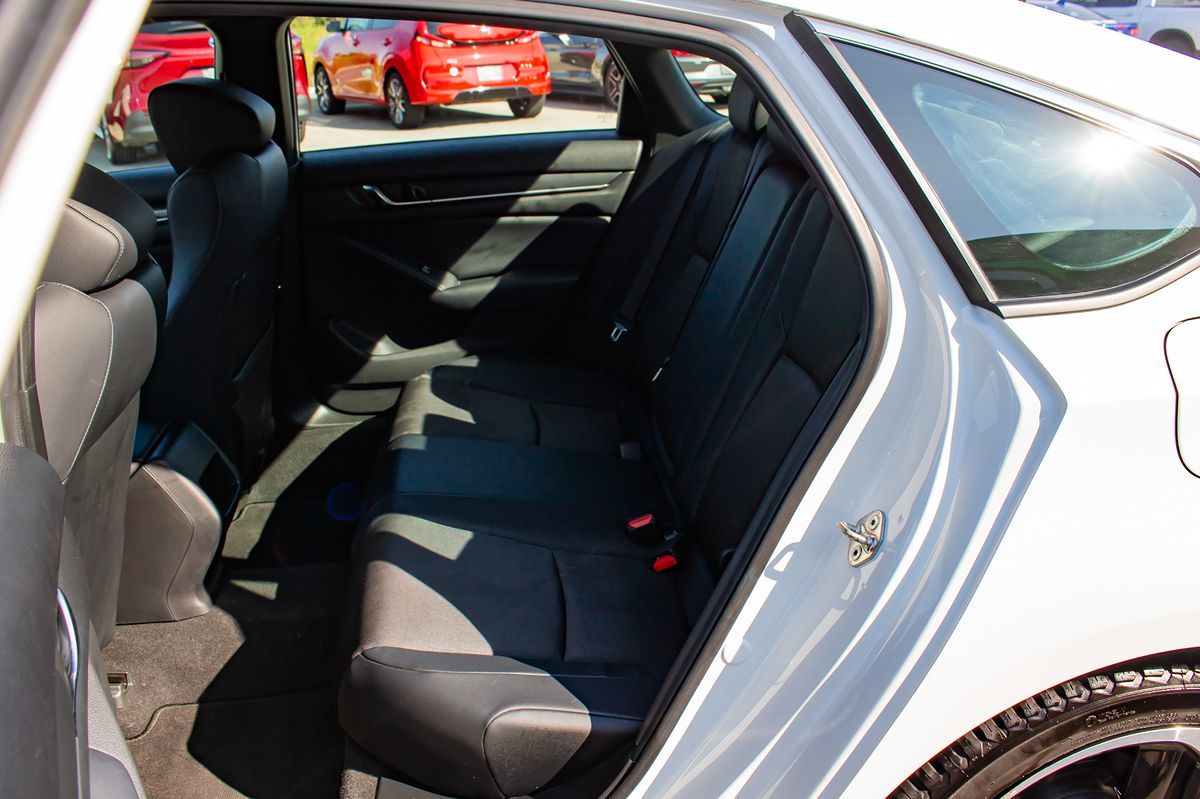 2018 Honda Accord Sport 1.5T photo 16