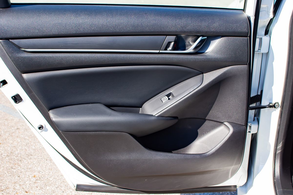 2018 Honda Accord Sport 1.5T photo 17
