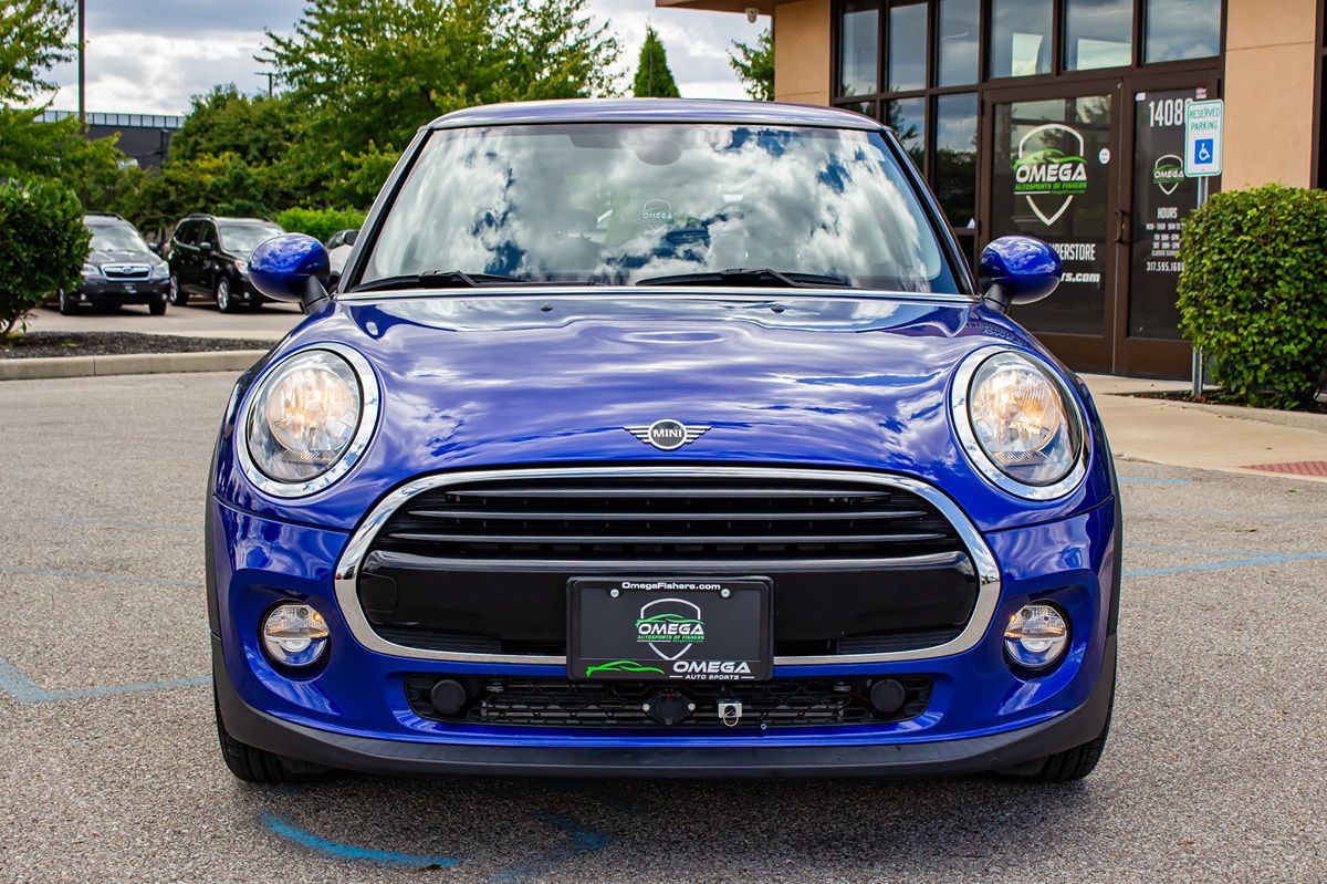 2019 Mini Cooper 2 Door Hardtop Signature photo 2