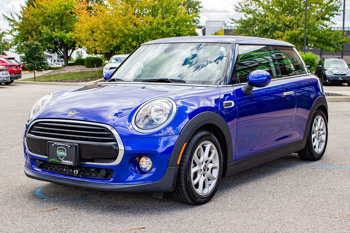 2019 Mini Cooper 2 Door Hardtop Signature photo 3
