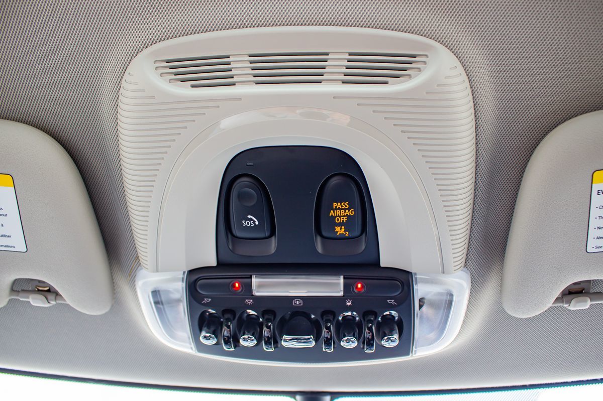 2019 Mini Cooper 2 Door Hardtop Signature photo 25