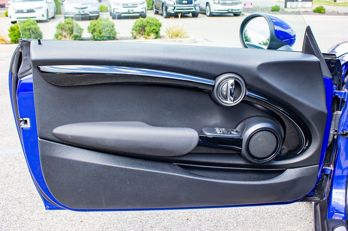 2019 Mini Cooper 2 Door Hardtop Signature photo 13