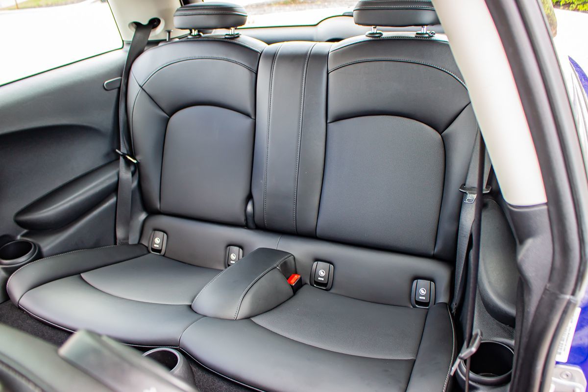 2019 Mini Cooper 2 Door Hardtop Signature photo 14