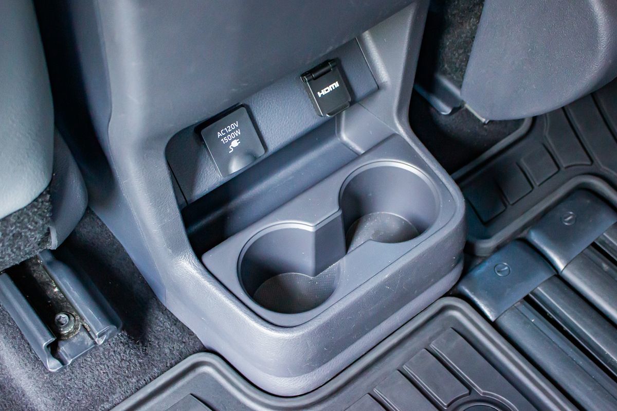 2021 Toyota Sienna XLE photo 33