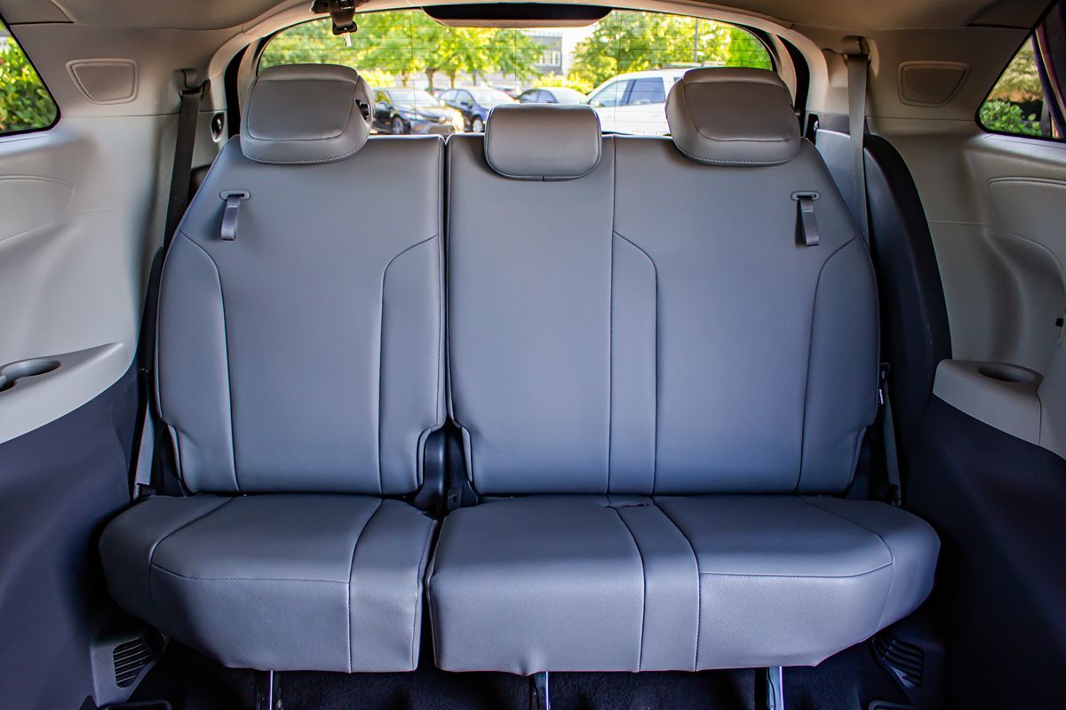 2021 Toyota Sienna XLE photo 17