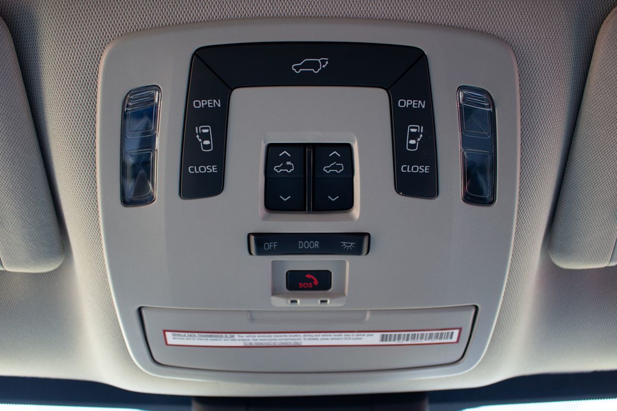 2021 Toyota Sienna XLE photo 31