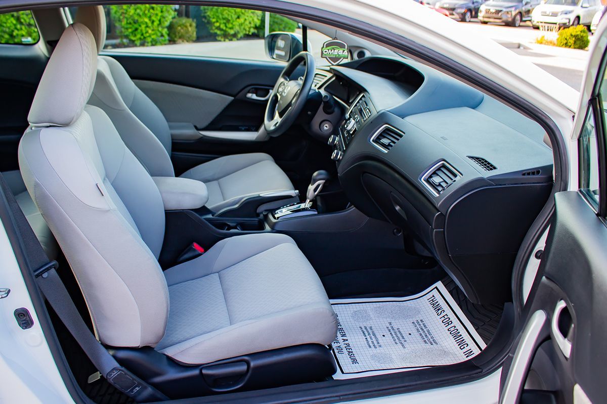 2014 Honda Civic LX photo 17