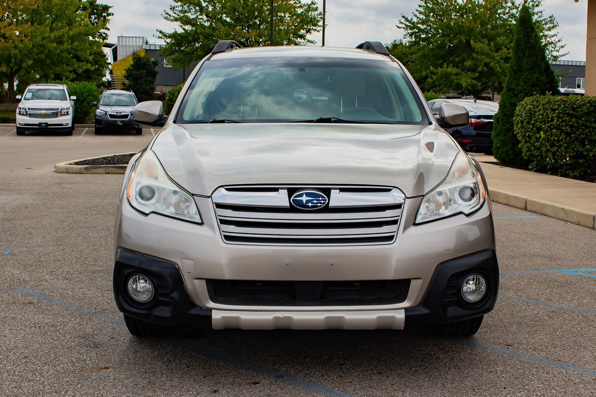 2014 Subaru Outback 2.5i Limited photo 2