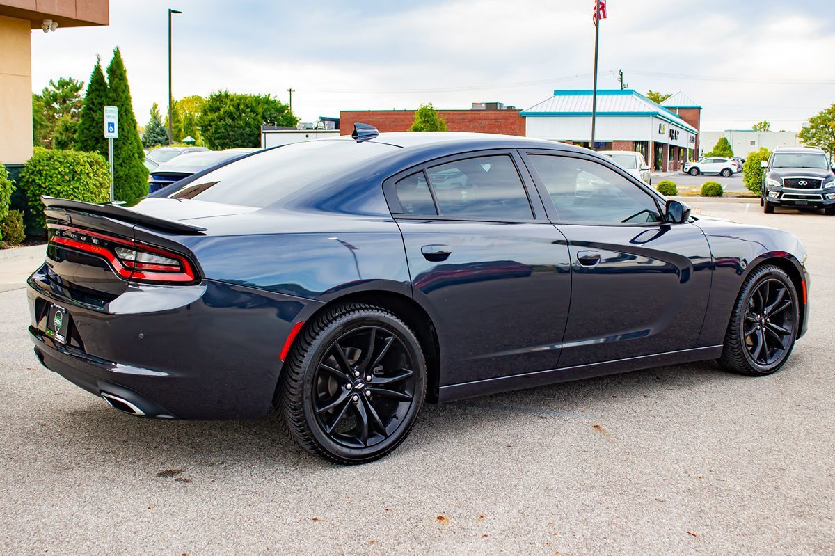 2018 Dodge Charger SXT Plus photo 9