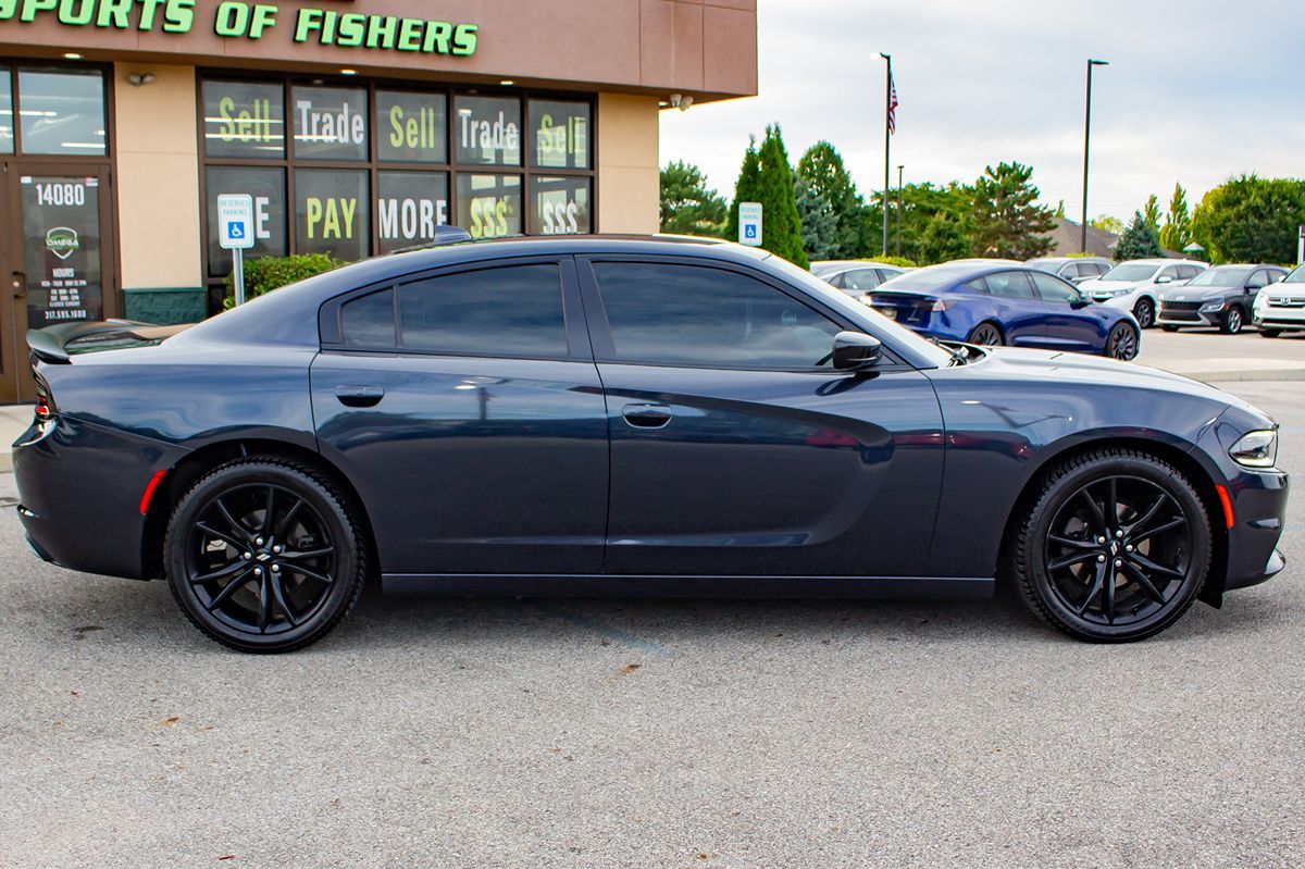 2018 Dodge Charger SXT Plus photo 10