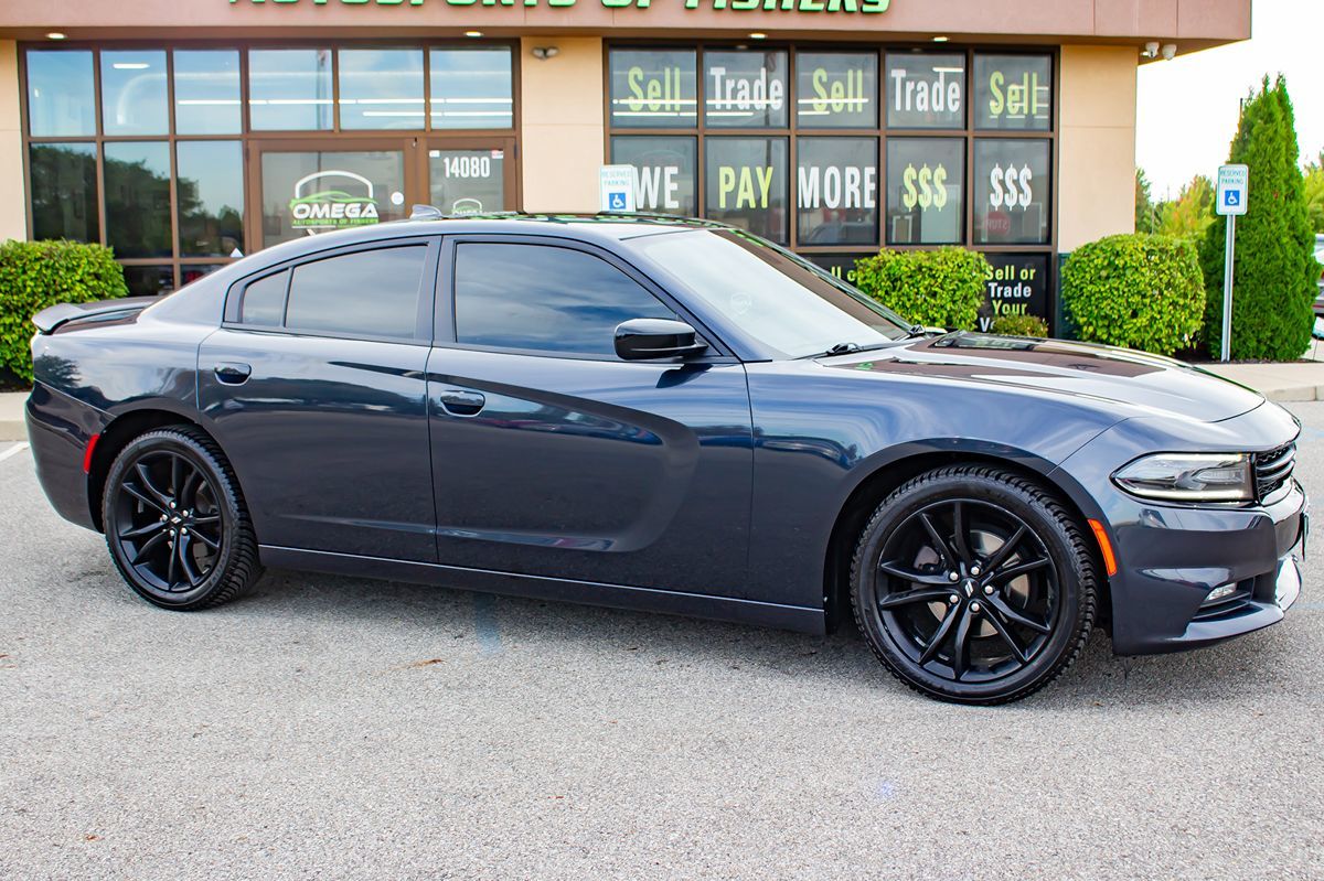 2018 Dodge Charger SXT Plus photo 11