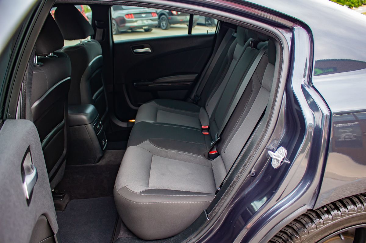 2018 Dodge Charger SXT Plus photo 15