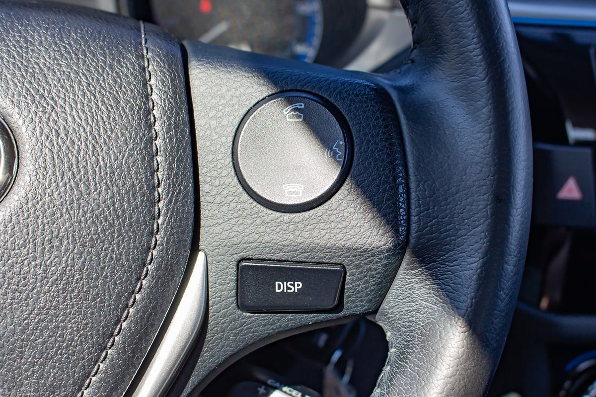 2015 Toyota Corolla S photo 25