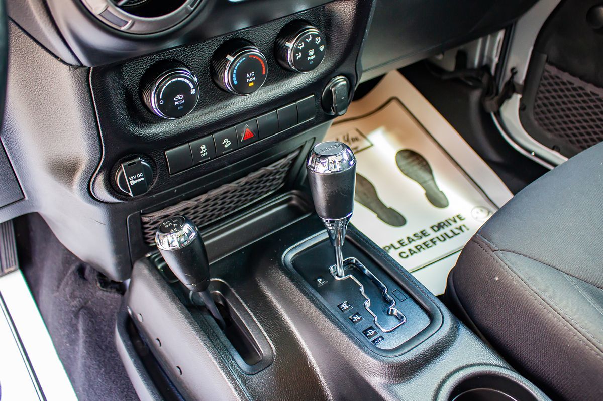 2018 Jeep Wrangler Sport S photo 23