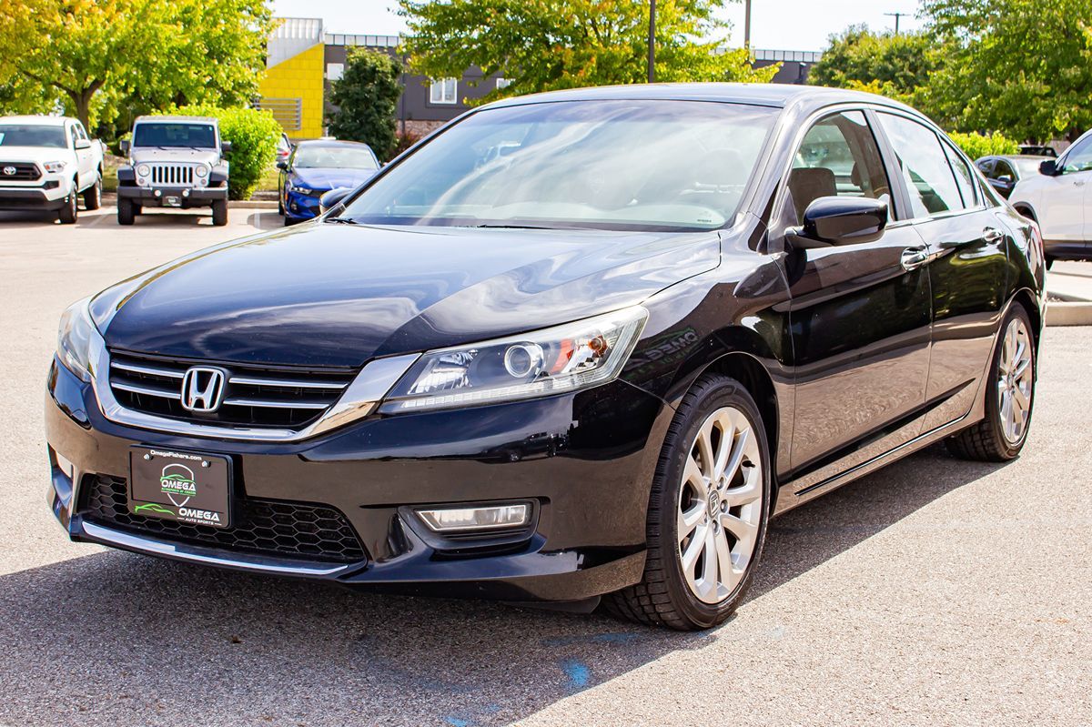 2013 Honda Accord Sport photo 2