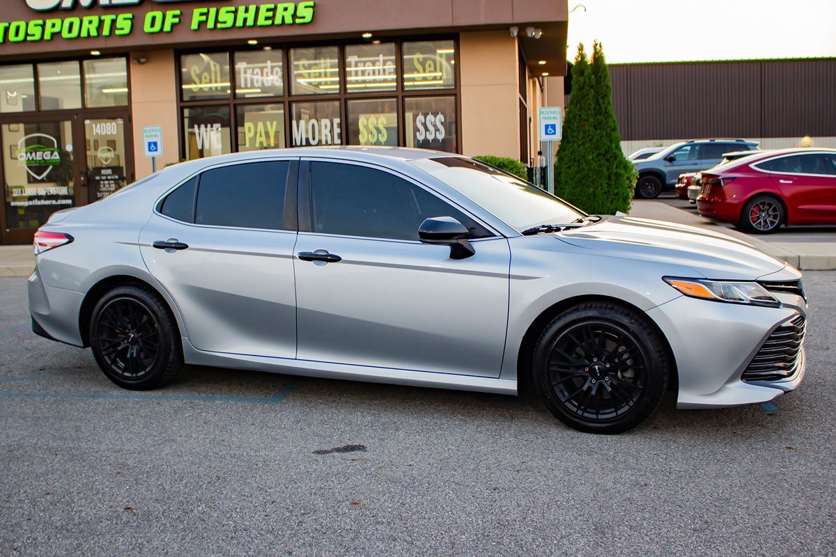 2018 Toyota Camry SE XLE photo 12