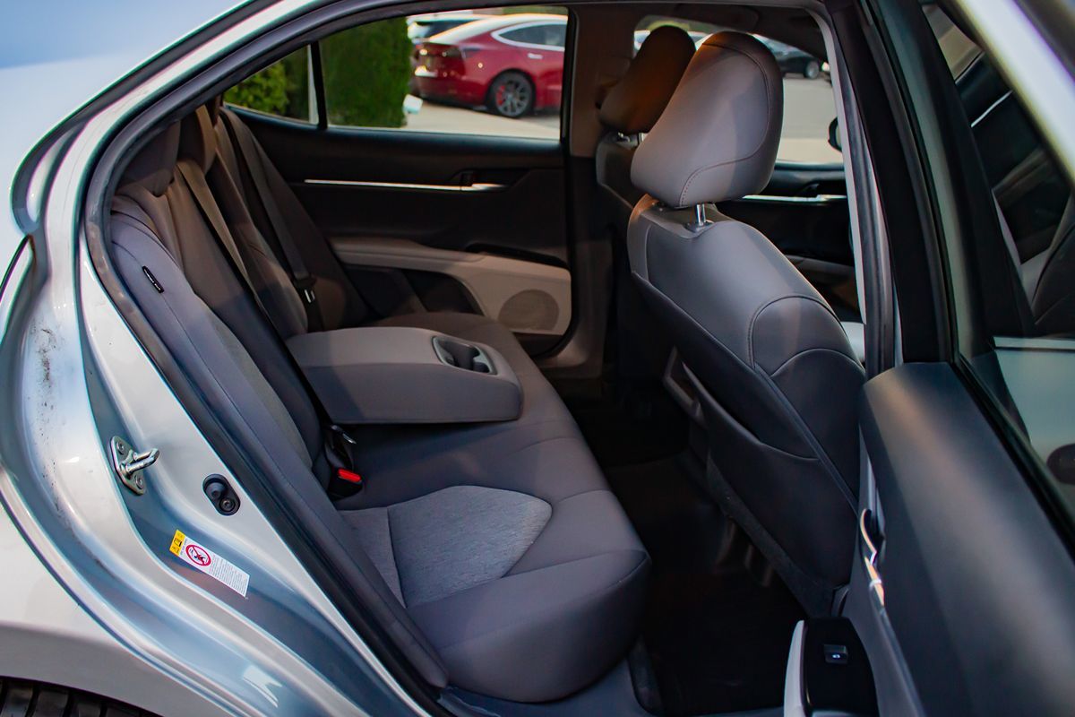 2018 Toyota Camry SE XLE photo 17