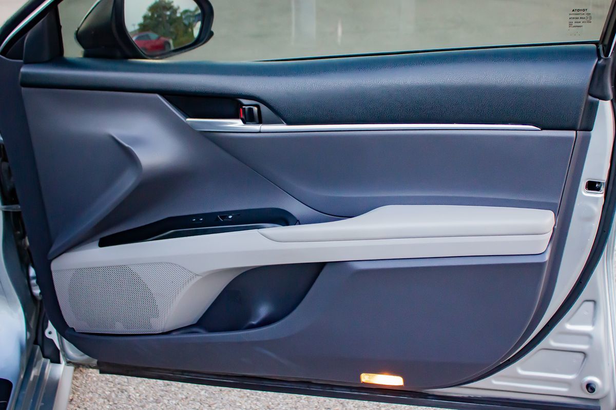 2018 Toyota Camry SE XLE photo 20