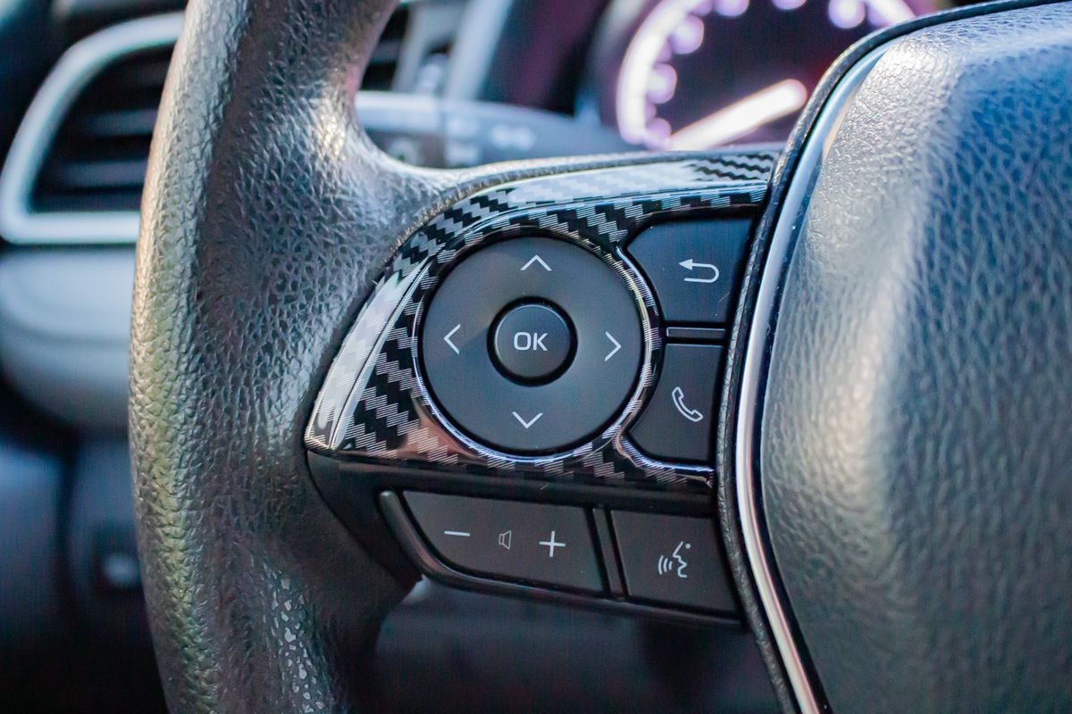2018 Toyota Camry SE XLE photo 23