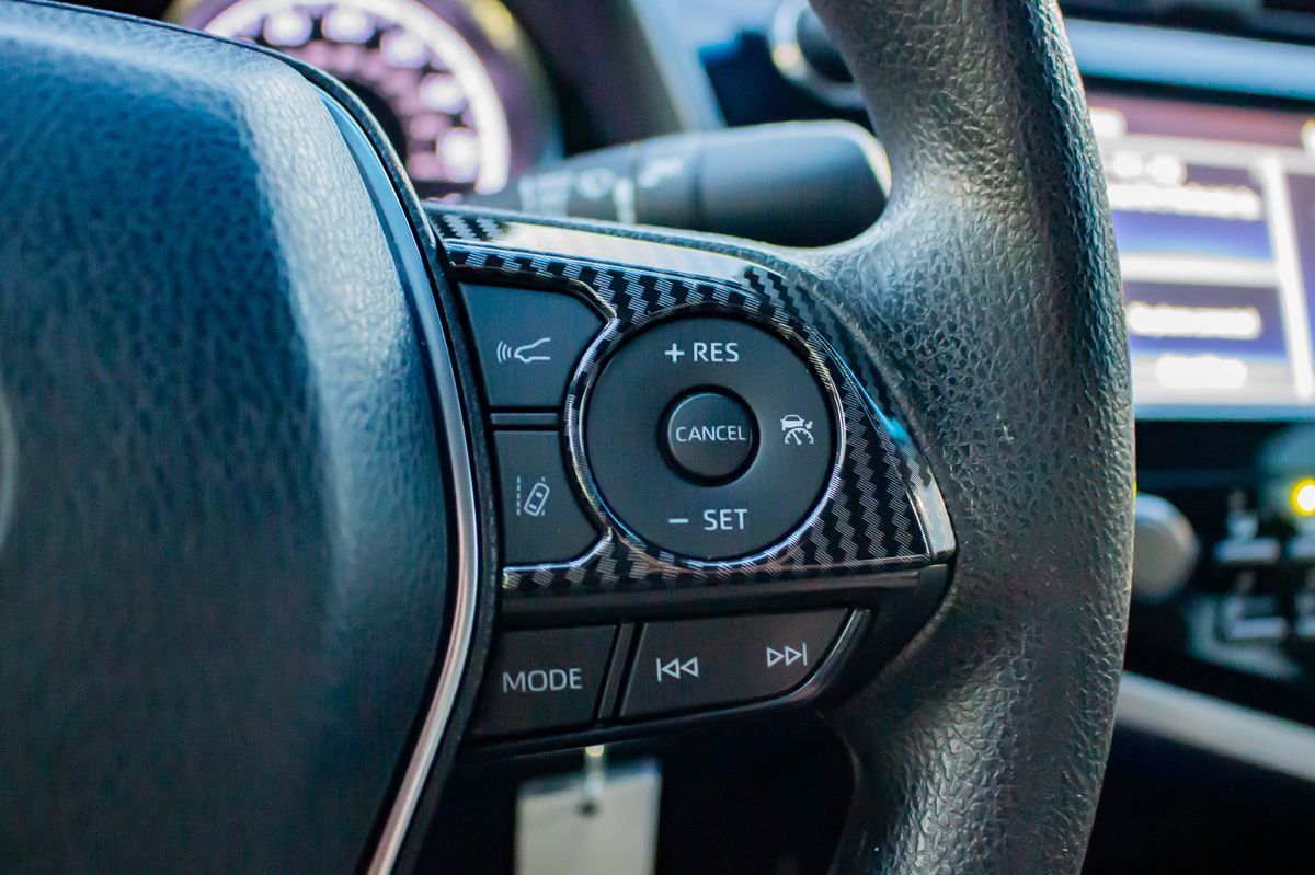 2018 Toyota Camry SE XLE photo 24