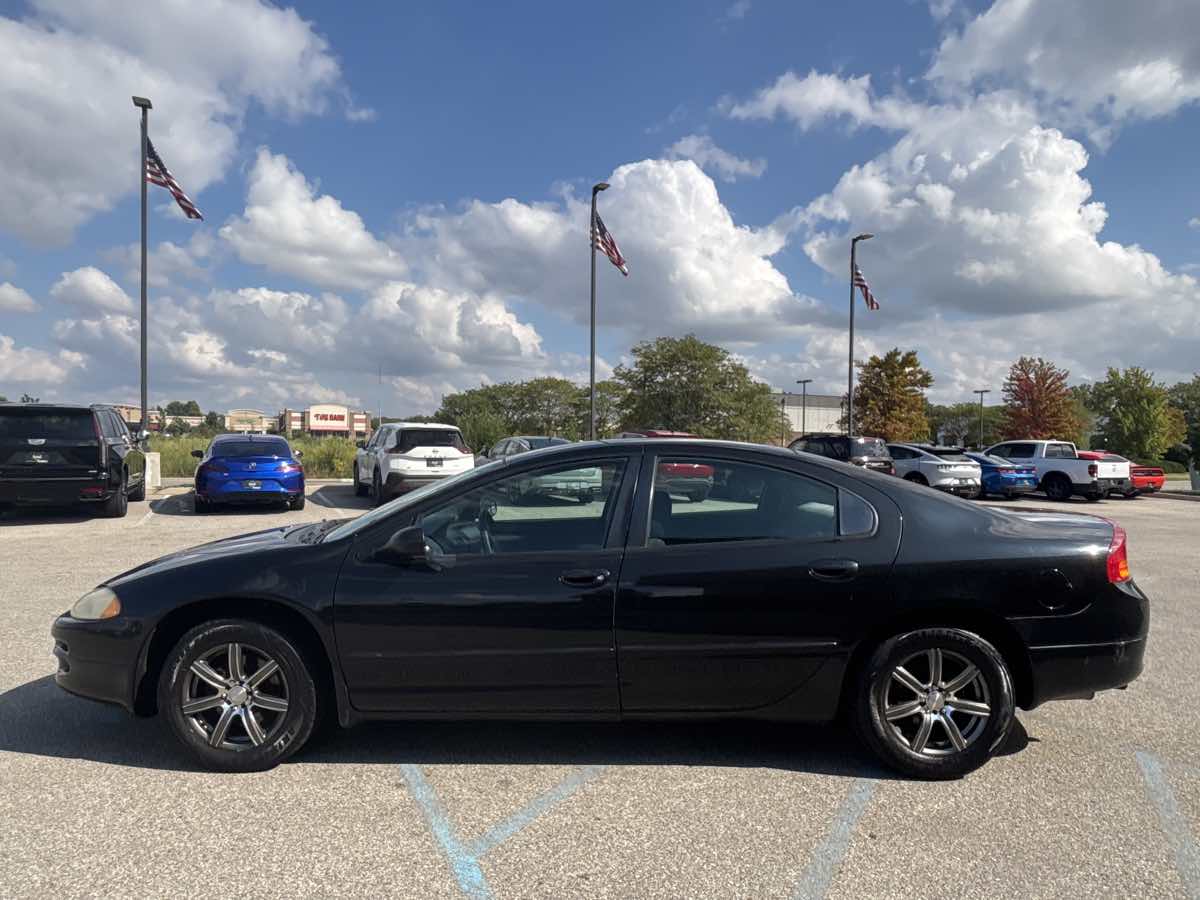 2004 Dodge Intrepid SE photo 4