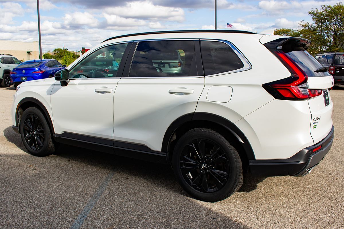 2023 Honda CR-V Hybrid Sport Touring photo 3