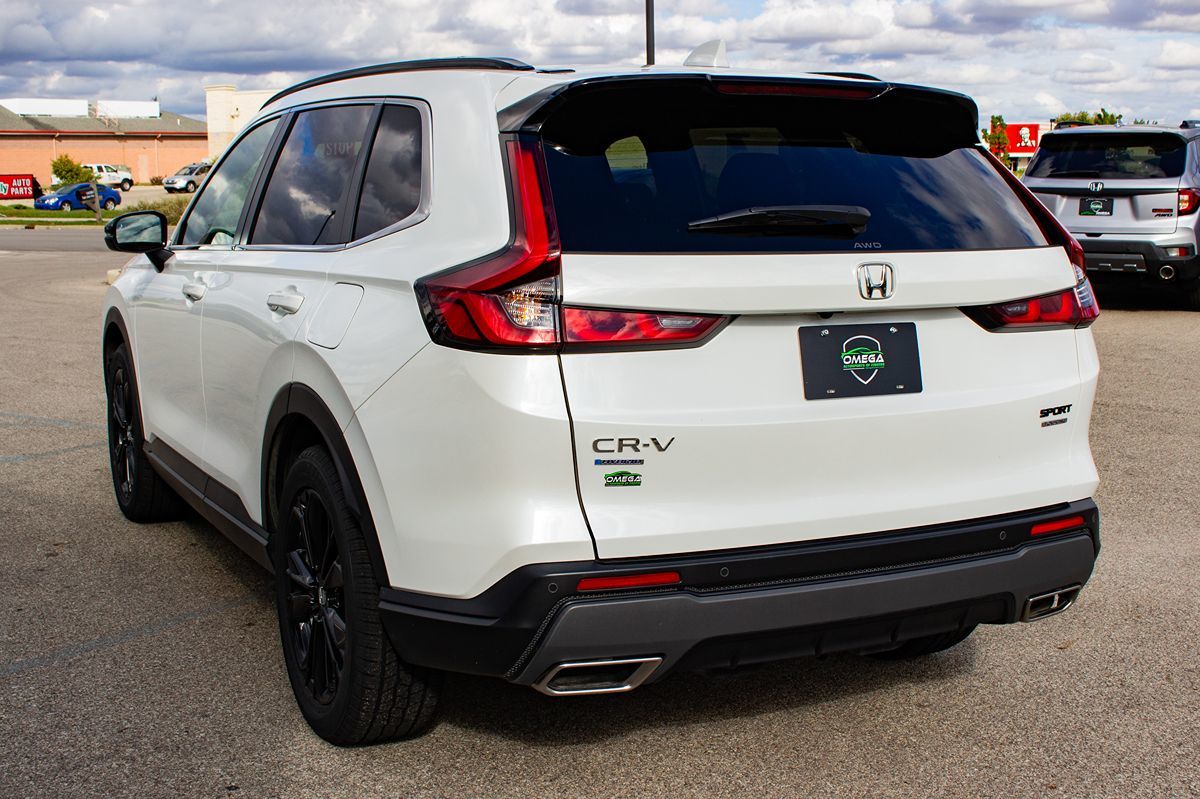 2023 Honda CR-V Hybrid Sport Touring photo 4