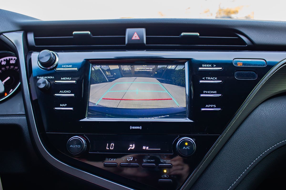 2020 Toyota Camry SE photo 24