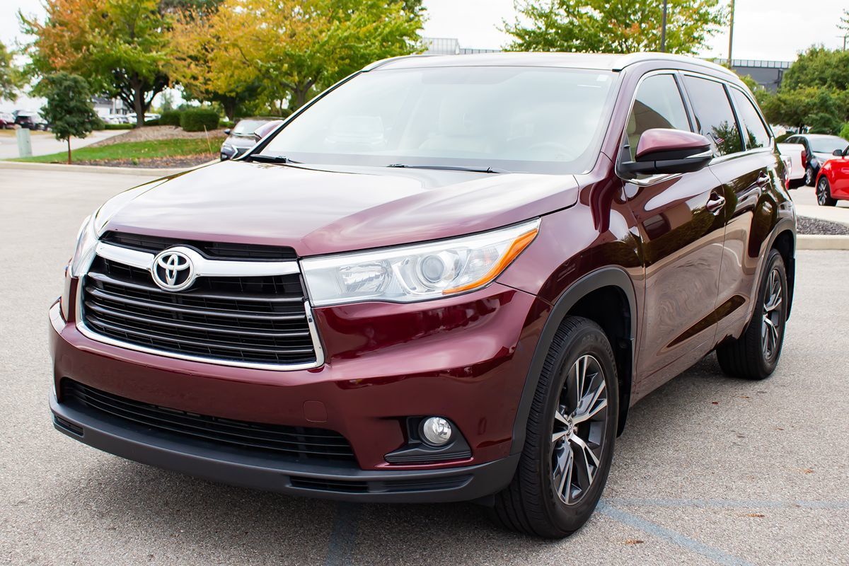 2016 Toyota Highlander XLE photo 3