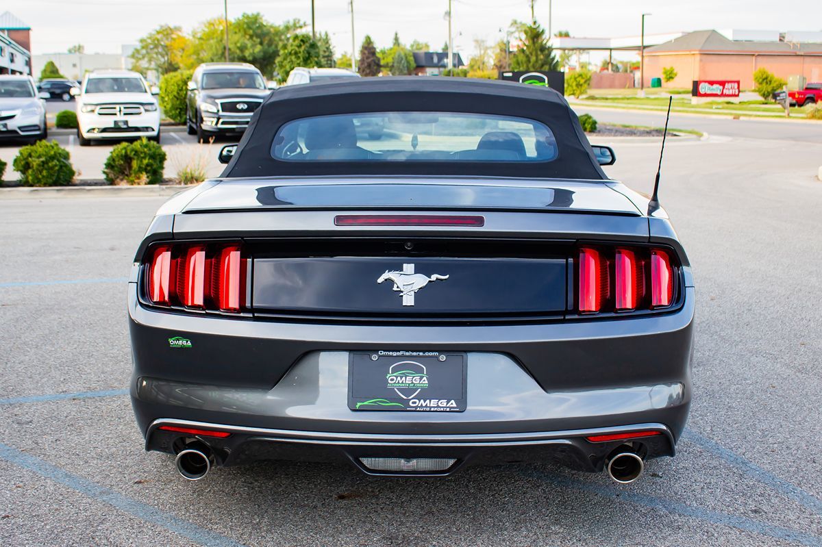 2015 Ford Mustang V6 Convertible photo 8