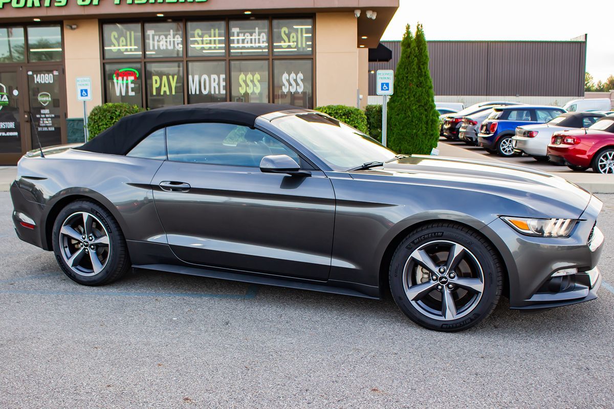 2015 Ford Mustang V6 Convertible photo 11