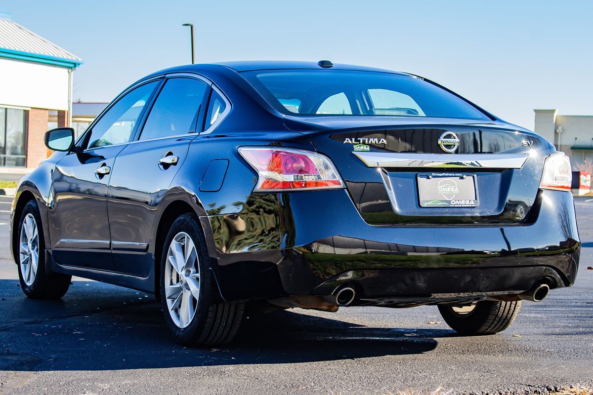2015 Nissan Altima 2.5 SV photo 3