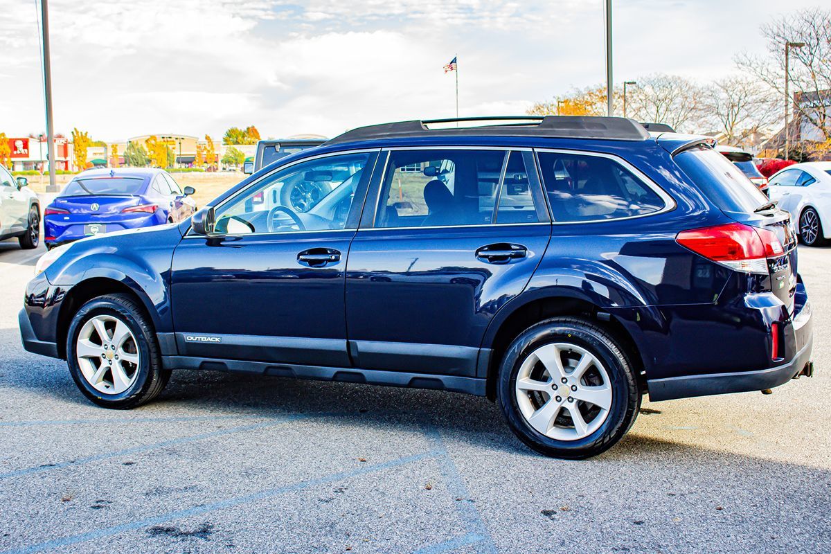 2013 Subaru Outback 2.5i Premium photo 4