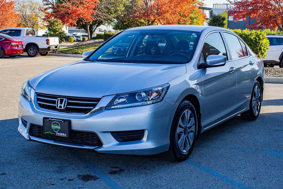 2014 Honda Accord LX photo 3