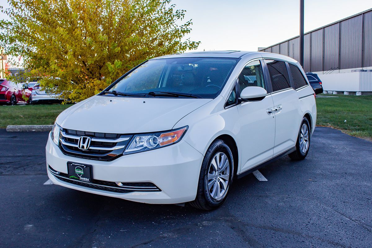 2015 Honda Odyssey EX-L photo 3