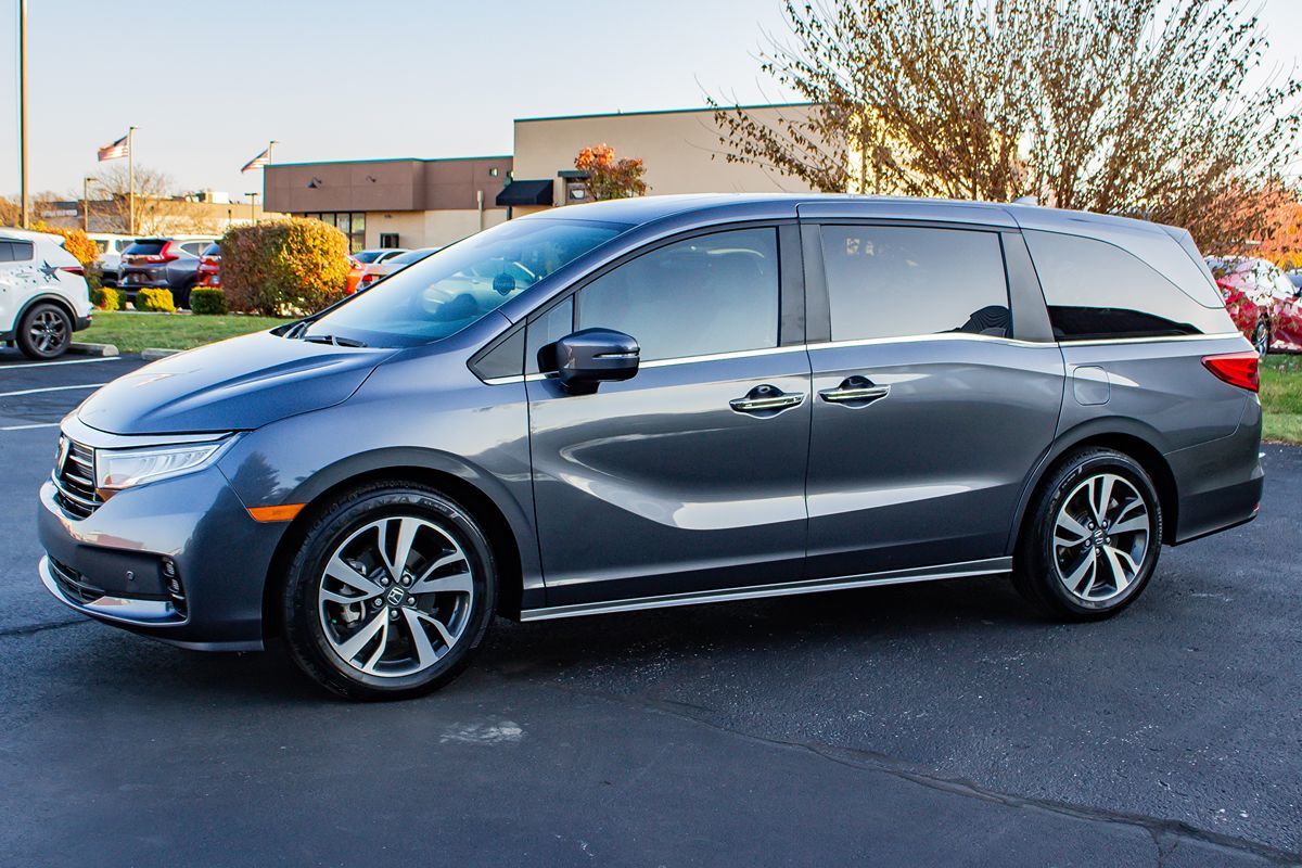 2024 Honda Odyssey Touring photo 4