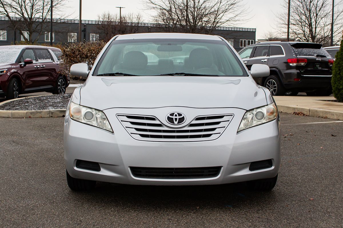 2009 Toyota Camry photo 2