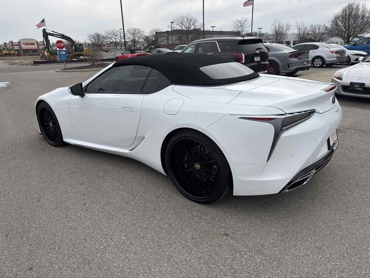 2021 Lexus LC 500 - Photo 3