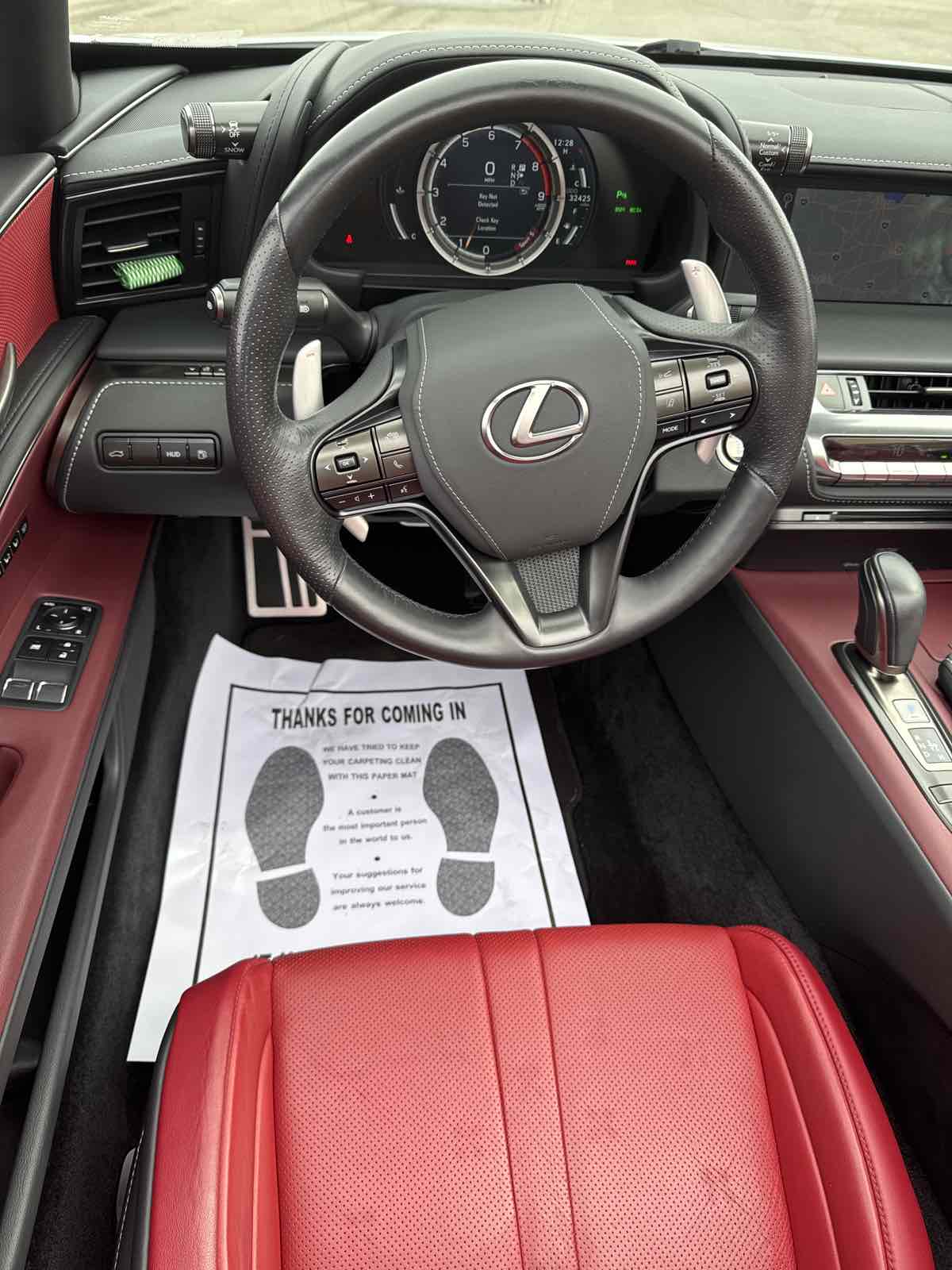 2021 Lexus LC 500 - Photo 15