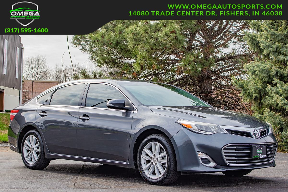 2013 Toyota Avalon XLE's photo