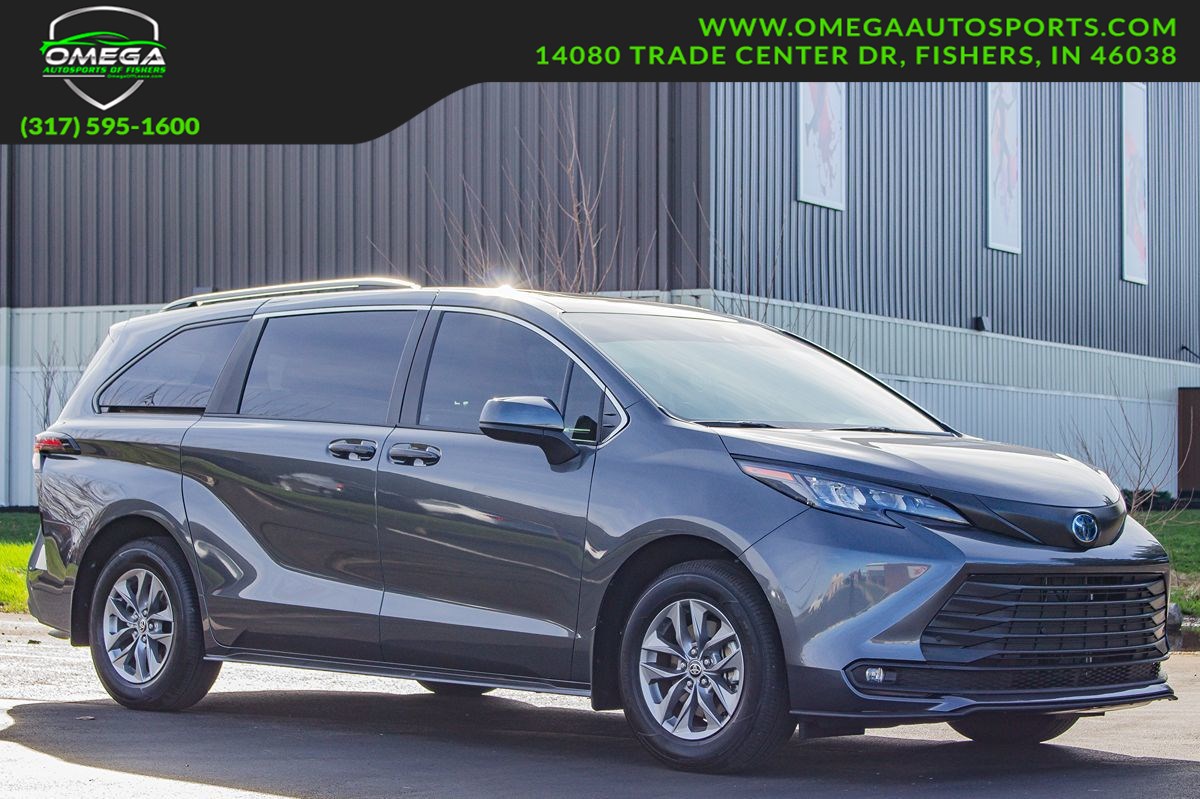 2025 Toyota Sienna XLE 7-Passenger FWD