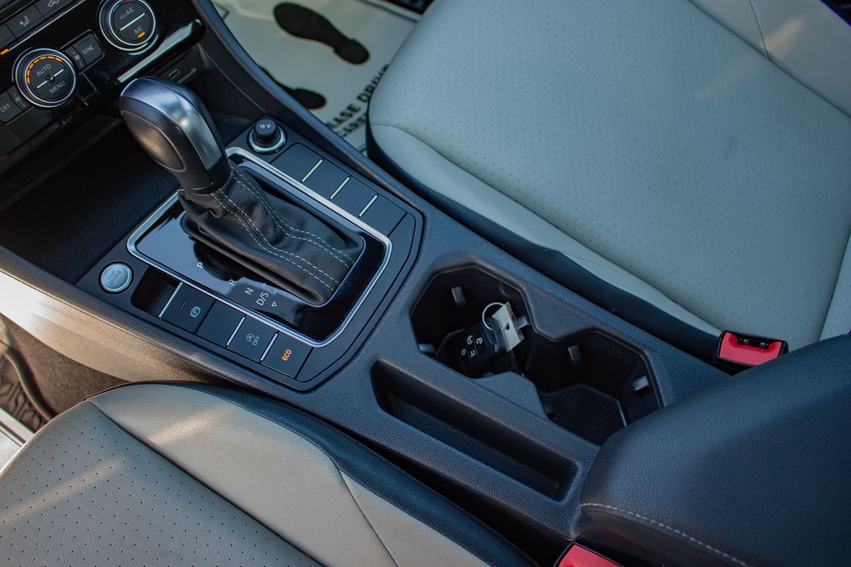 2020 Volkswagen Jetta R-Line - Photo 26