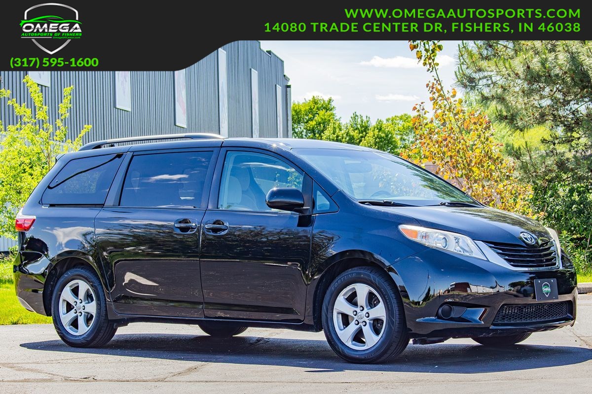 2016 Toyota Sienna LE FWD photo