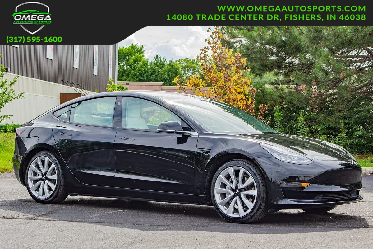 2020 Tesla Model 3 Standard Range Plus's photo