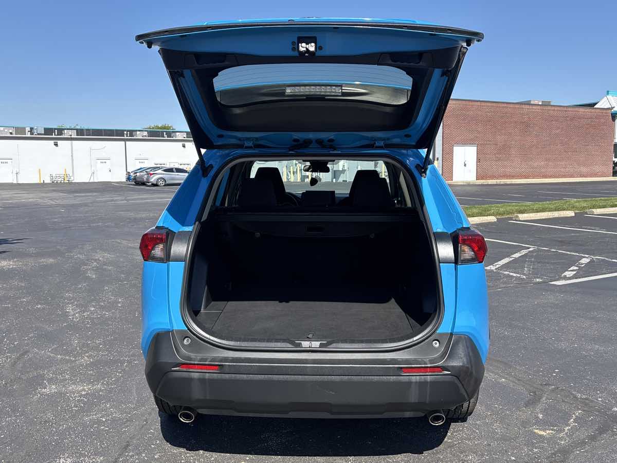 Photo 21 of this Toyota RAV4