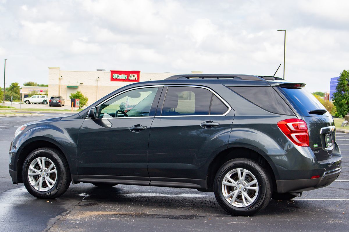 Photo 6 of this Chevrolet Equinox