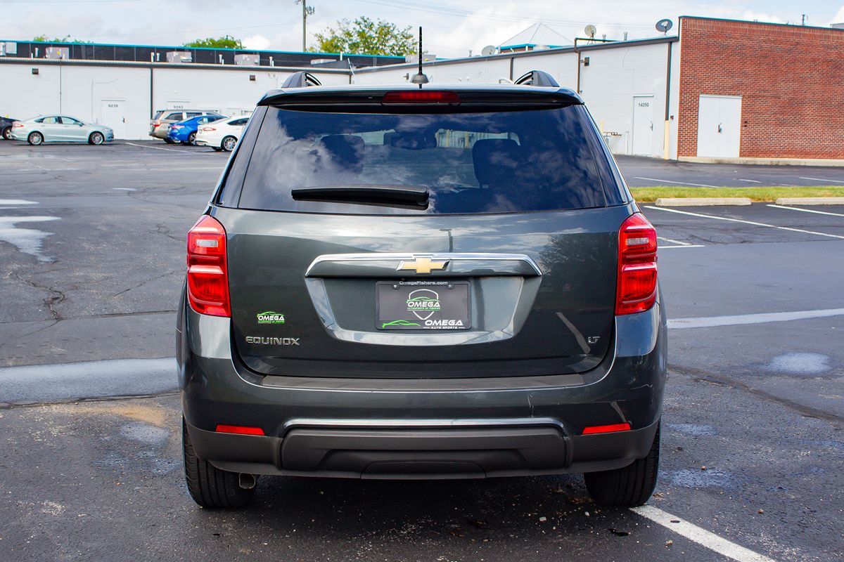 Photo 8 of this Chevrolet Equinox