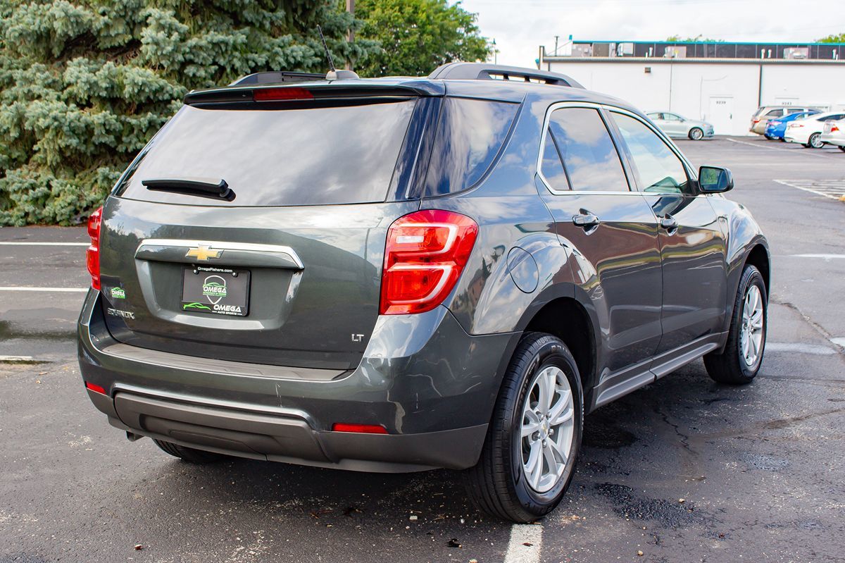 Photo 9 of this Chevrolet Equinox